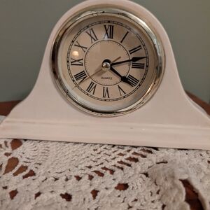 Elegant White Mantel Clock Vintage- CALLOUT